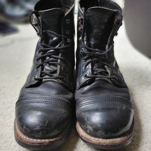 Iron Rangers Red Wing size 8 men's